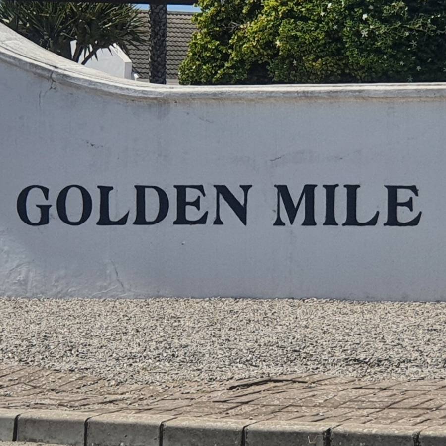  Bedroom Property for Sale in Golden Mile Western Cape